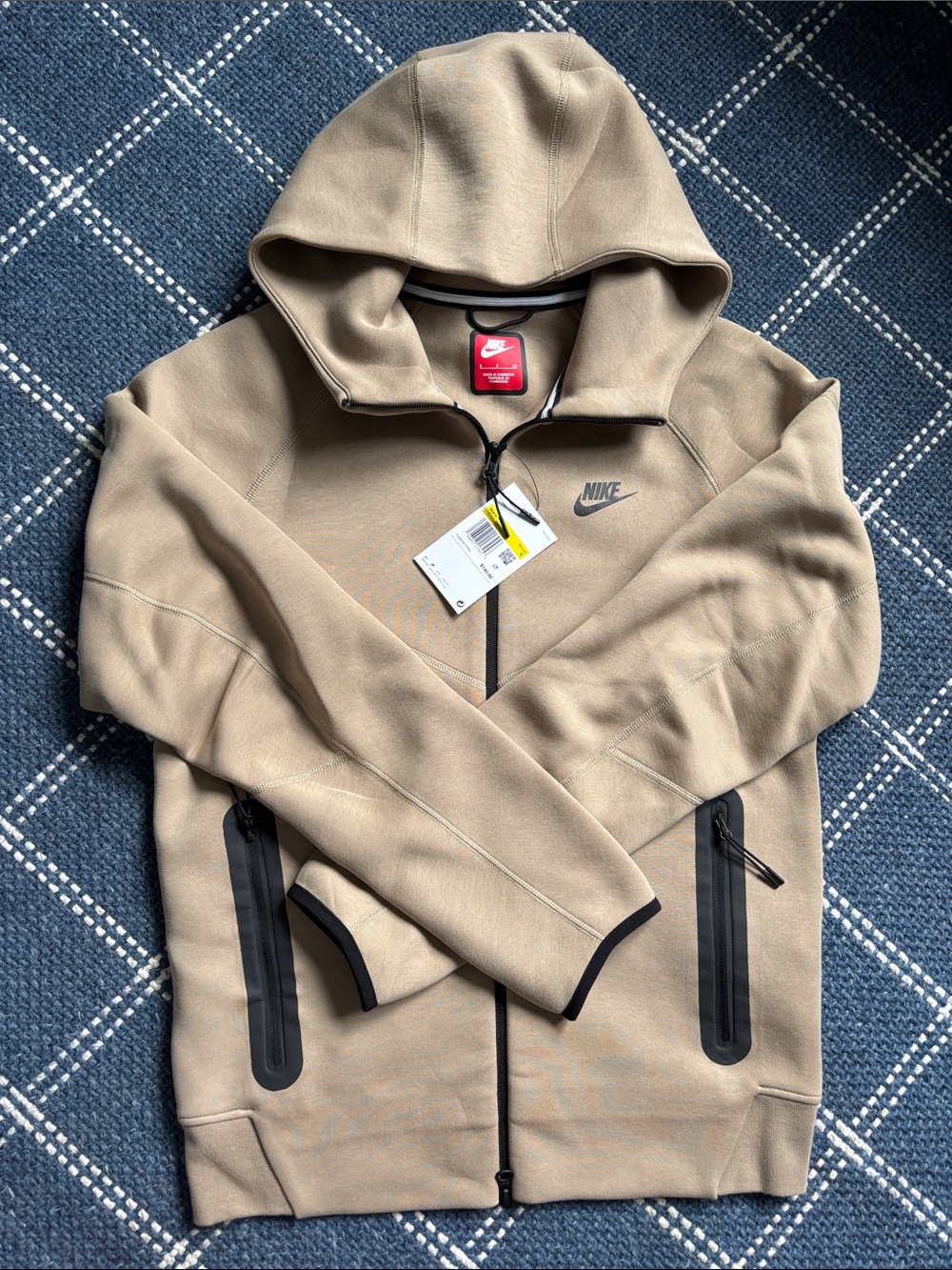 NWT Nike Men’s Tan Tech Fleece Performance Jacket sz Small